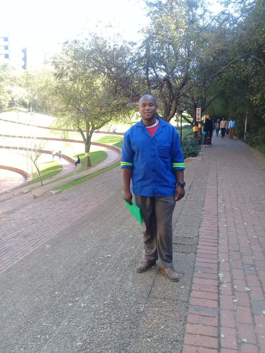 Mahlatse_kobo's tweet photo. I was in #UJ asking the way in in the coming year 2020 I wanna see myself back to school ✊✊ #EFF44 is coming for everything so it must find me educated making education fashionable
#EFFInParliament
#6thParliament
#44Batallion https://t.co/FLvnVdVjsz