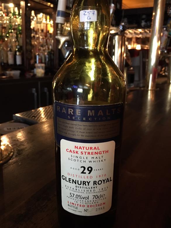 feathers_pub's tweet photo. Whisky Wednesday!
Glenury Royal 29yr 1970.
Black Sabbath release their debut album and the Canadian classic movie "Goin' Down the Road" hits the theaters.
#whis https://t.co/6vdX4TkN7k