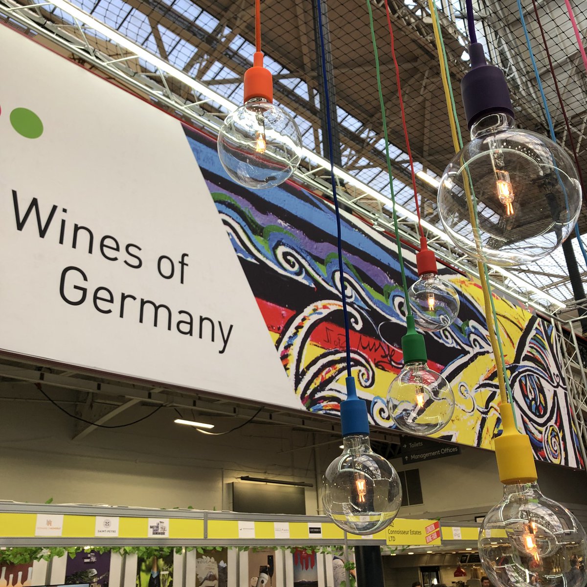 WinesofGermany's tweet photo. That’s a wrap! Thank you to everyone who visited our #BerlinBar at #LondonWineFair, we hope you enjoyed tasting the #TopoftheCrops! 😎🍷🇩🇪
Those interested in signing up for July’s #31DaysofGermanRiesling, follow this link - https://t.co/vTZcyzZwQW https://t.co/kYzyVebEPw