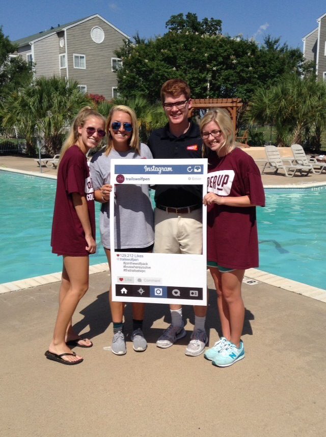 trailswolfpen's tweet photo. What a beautiful day! ☀️😄 If you're looking for a reason to get outside and enjoy the weather, swing by The Trails for an awesome tour! Enjoy the day while securing a new home!
#summerfun #thetrailsatwolfpencreek #apartmentliving  #gigem #blinncollege #blinn #tamu #funinthesun https://t.co/WD0gtoEIBh