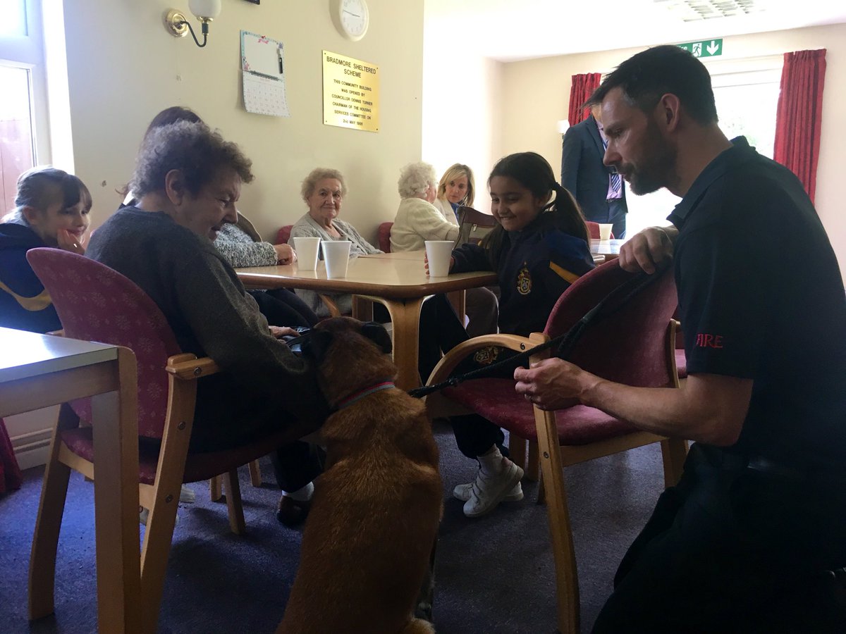 So lucky that I get to do this as part of my job.......visit with <a href="/wmfscypteam/">WMFS CYP Team</a> <a href="/TheRoyalSchool/">The Royal School</a> <a href="/WolvesCouncil/">Wolves Council</a> <a href="/WolvesHomes/">Wolverhampton Homes</a> breaking down barriers, learning from each other and just having a fun time together. <a href="/WestMidsFire/">West Midlands Fire Service</a> #DementiaAwarenessWeek
