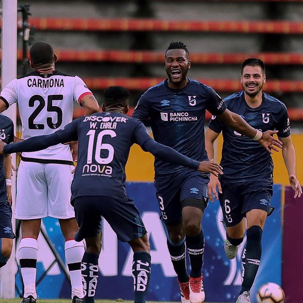 31Carcelen's tweet photo. El éxito es la suma de pequeños esfuerzos, repetidos día tras día. 🙌🏾La Gloria es Para ti Señor🙏🏾#vamospormaschatolei🔵⚪️ #copasudamericana ⚽️👆🏾 https://t.co/CPCohiRziV