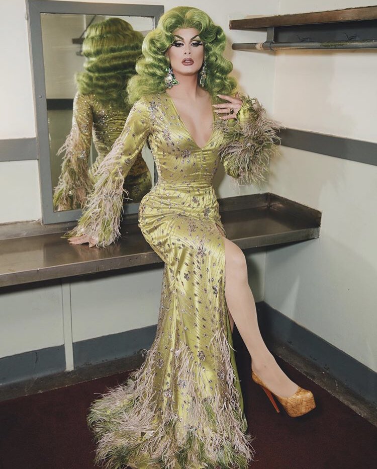 Green w Envy for <a href="/RuPaulsDragRace/">RuPaul's Drag Race</a> #ReRunited this Thursday on <a href="/VH1/">VH1</a> #DragRace #ScarletEnvy photo Brittany Travis