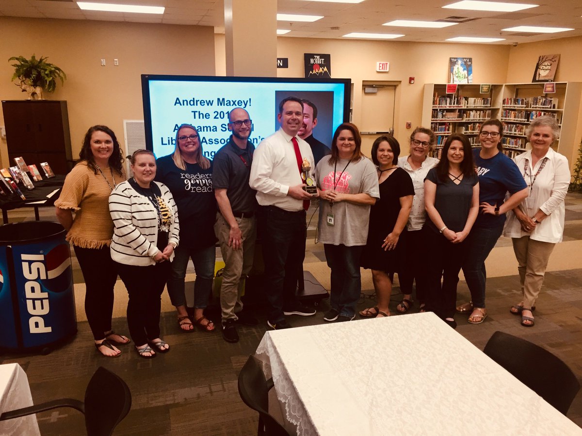 TCSBoardofEd's tweet photo. Andrew Maxey: the 2019 Alabama School Library Association Distinguished Administration Award Winner! Job well done! @ASLAlob @ezigbo_ #TCSLearns #TCSLibraries #StrongLibrariesStrongSchools #ALLibraries https://t.co/9L441Enb3w