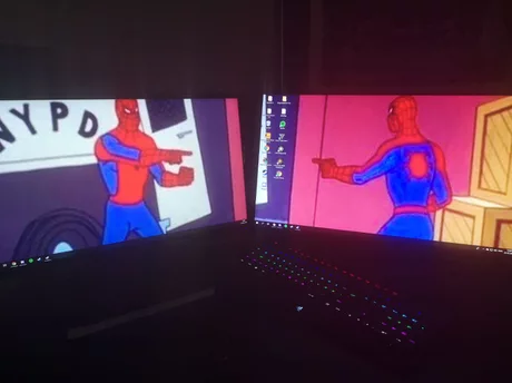 GamerEnfurecido's tweet photo. La mejor imagen posible que se puede poner en doble monitor. https://t.co/wyrCZn5A1C