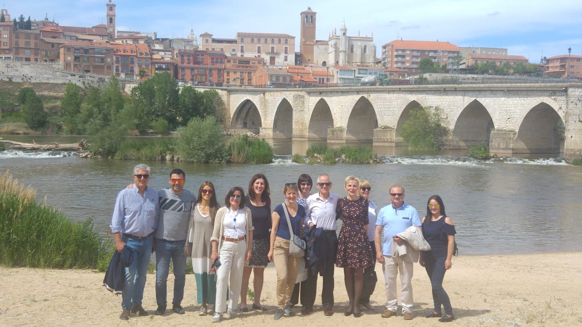 profebiolgeol's tweet photo. Visitamos Tordesillas con nuestros colegas del proyecto Erasmus Plus @sharetrainKA2. Nos empapamos de historia y cultura y disfrutamos de su compañía @ISFECAquitaine @KaunoPkc @sharetrainrzpwe @cfievalladolid https://t.co/2Sc7XdLtTa