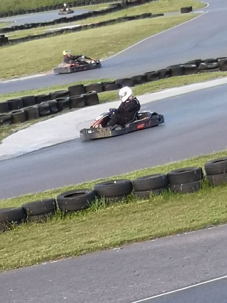 ThomasRHammond's tweet image. Brilliant evenings karting for @AshtonsLegal for the brilliant charity event organised by @knights_lowe. Was a evening of great fun. Although @AlexanderCurnow getting fastest lap of all was impressive @NatAdams95 was also a great sport in racing tonight. Well done team #Ashtons