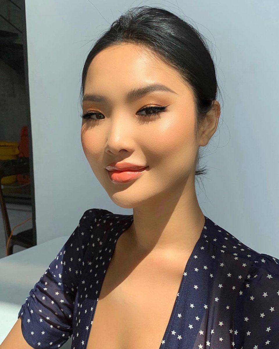 SigmaBeauty's tweet photo. .@Chaileeson is a MEGA fresh #MAKEUPSANG babe using our Tint + Tame Brow Gel in Clear! Shop our #SigmaBrowCollection + get 25% off: https://t.co/4o3UakFuNQ
#sigmabeauty #beauty #makeup https://t.co/VOCpS8lkwu