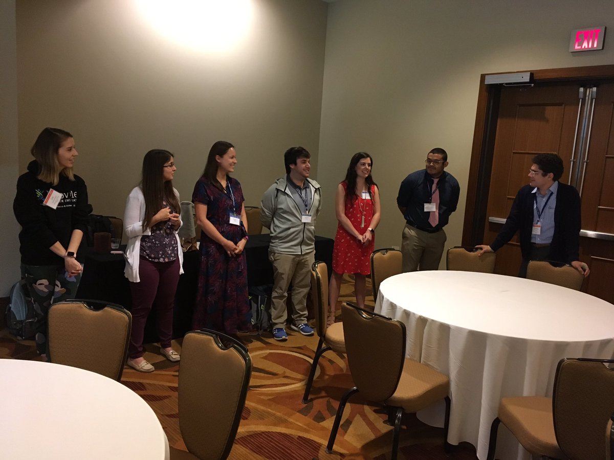 UTeachAlumni's tweet image. Amazing alumni from @uteachaustin at #uteachconf #uteachnation #STEMteachers