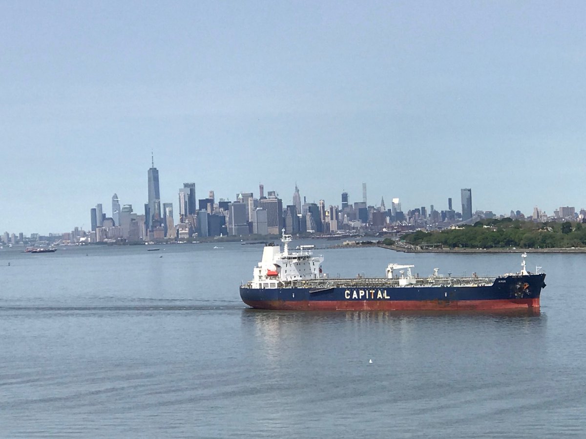 BasilKaratzas's tweet photo. Products and Chemical #Tanker MT ‘Amor’ departing New York Harbor with Lower #Manhattan #skyline in the background (50,000 dwt, built in 2015 at Samsung Heavy in S Korea) #CapitalPartners #Marinakis #KaratzasImages @BMKaratzas #IMO2 https://t.co/fWQpDoFU5r