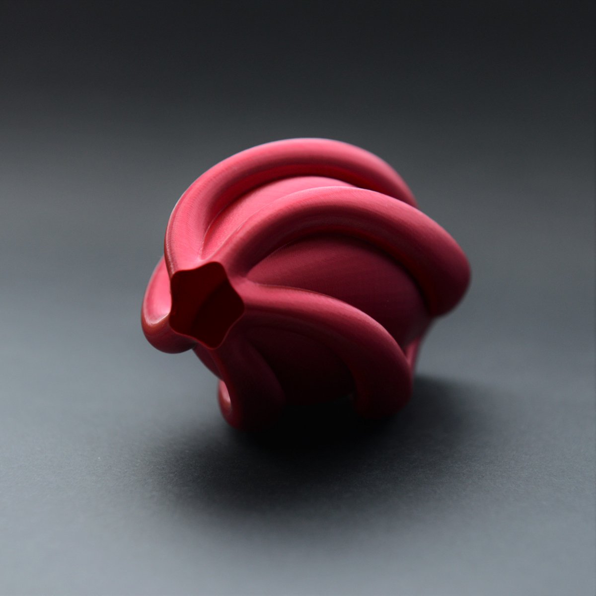 Clockspring3D's tweet image. Orbit Vase II: Now a vase mode model!  I liked the original, but vase mode is always better 😃 #contiguousperimeterlife Model on @MyMiniFactory at myminifactory.com/object/3d-prin…, printed on the @bcn3dtech Sigma in @Polyalchemy Elixir, designed using #Topmod and @adskFusion360