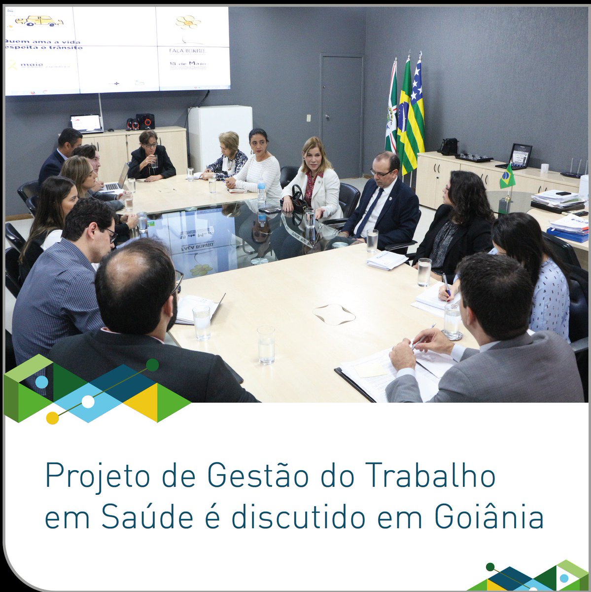 SGTES_MS's tweet photo. Com o objetivo de elaborar políticas públicas voltadas para a melhoria da eficiência dos serviços, a SGTES apresentou o projeto de Governança da Gestão do Trabalho em Saúde para a Secretaria de Saúde de Goiás. 
Confira https://t.co/Vug8SNju2d #SGTESEmPauta https://t.co/D8Pk4Y09SG