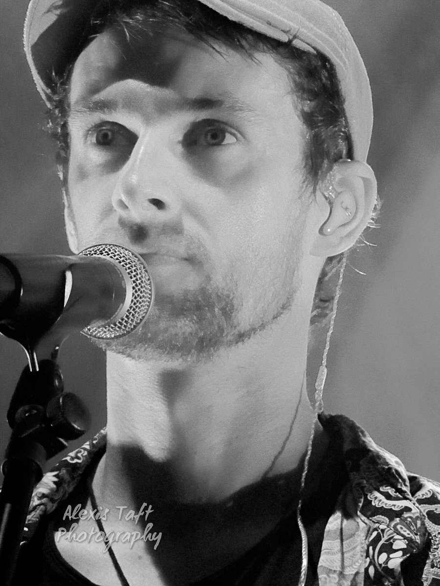 AlexisTaftPhoto's tweet photo. Photo i took of @Patrick_Sheehy1
on 15/5/19 @o2sbe #colourstour #woc #musicphotography #gigview https://t.co/p3zXHWq2zp