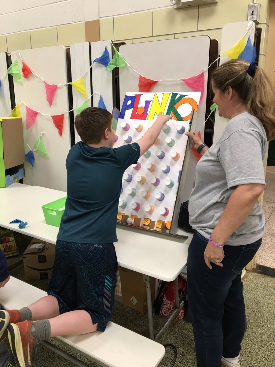 PineGrovePanda's tweet photo. The 2nd Annual iTIME carnival was a huge success!  Great relationships, great support, great times!  Thank you 🐼PGE mentors and mentees for another awe-inspiring year!  #iTIMERocks @PineGrove_BCPS  @MsStilling @pcockey https://t.co/BZX5v4jCnb