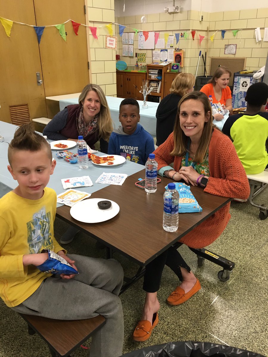 PineGrovePanda's tweet photo. The 2nd Annual iTIME carnival was a huge success!  Great relationships, great support, great times!  Thank you 🐼PGE mentors and mentees for another awe-inspiring year!  #iTIMERocks @PineGrove_BCPS  @MsStilling @pcockey https://t.co/BZX5v4jCnb