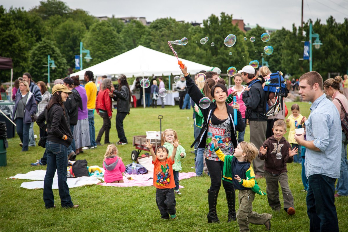 Vermontorg's tweet photo. #MemorialDayWeekend is the unofficial kick off to summer in #Vermont .

Plan your weekend accordingly with these special events and activities:

https://t.co/1ruVyL891W https://t.co/keBpP1bOsu