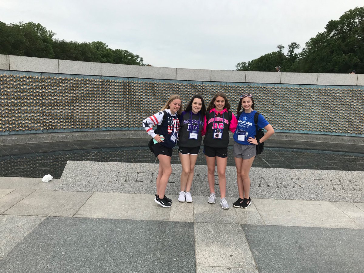 mbailey927's tweet photo. Shumate students loved the WWII Memorial this morning. We even saw an Honor Flight for a Michigan Veteran #shumatesctrip2019 #bus2rules https://t.co/NMfVuwoLHj