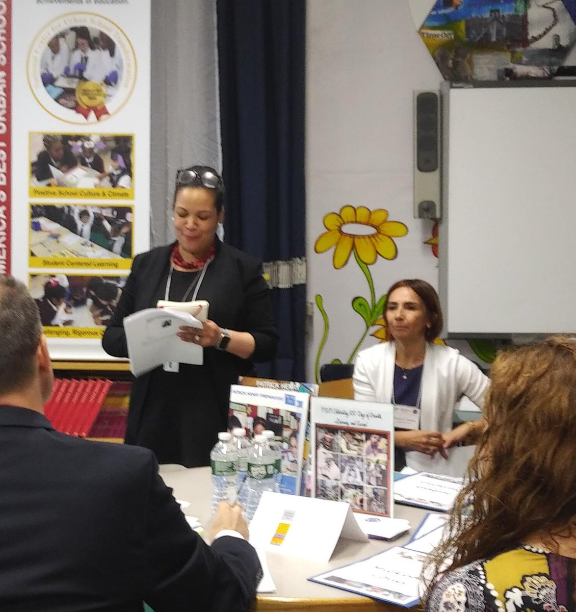1ManhattanTeam's tweet photo. Thank you Principal Pantelidis, Supt @aestrel3  @DOEChancellor @CWATSONHARRIS  @MRosalesMBO and the PS171 community for hosting our morning of collaborative learning! #DOEinManhattan #TogetherIsBetterNYC #D4SparksInnovation https://t.co/9ojkfbHQN3