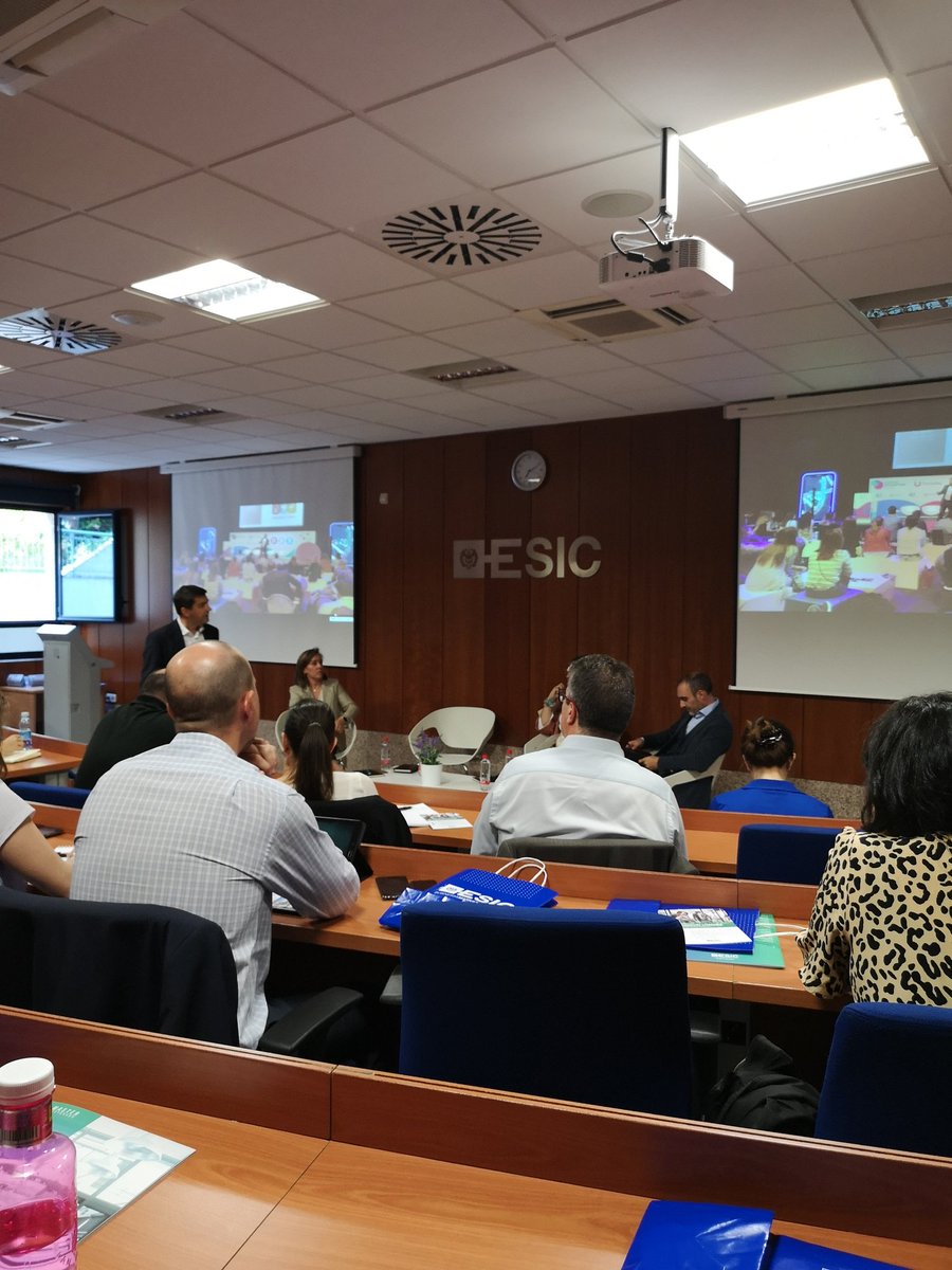 Apostando por una constante FORMACION 360° para poder ser más competentes en un mundo fluido lleno de INNOVACIÓN @ESICEducation