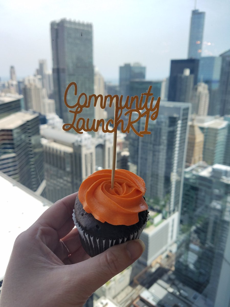 brokenmacarons's tweet image. Celebrating a great launch. @VizientInc #communities #CHICAGO