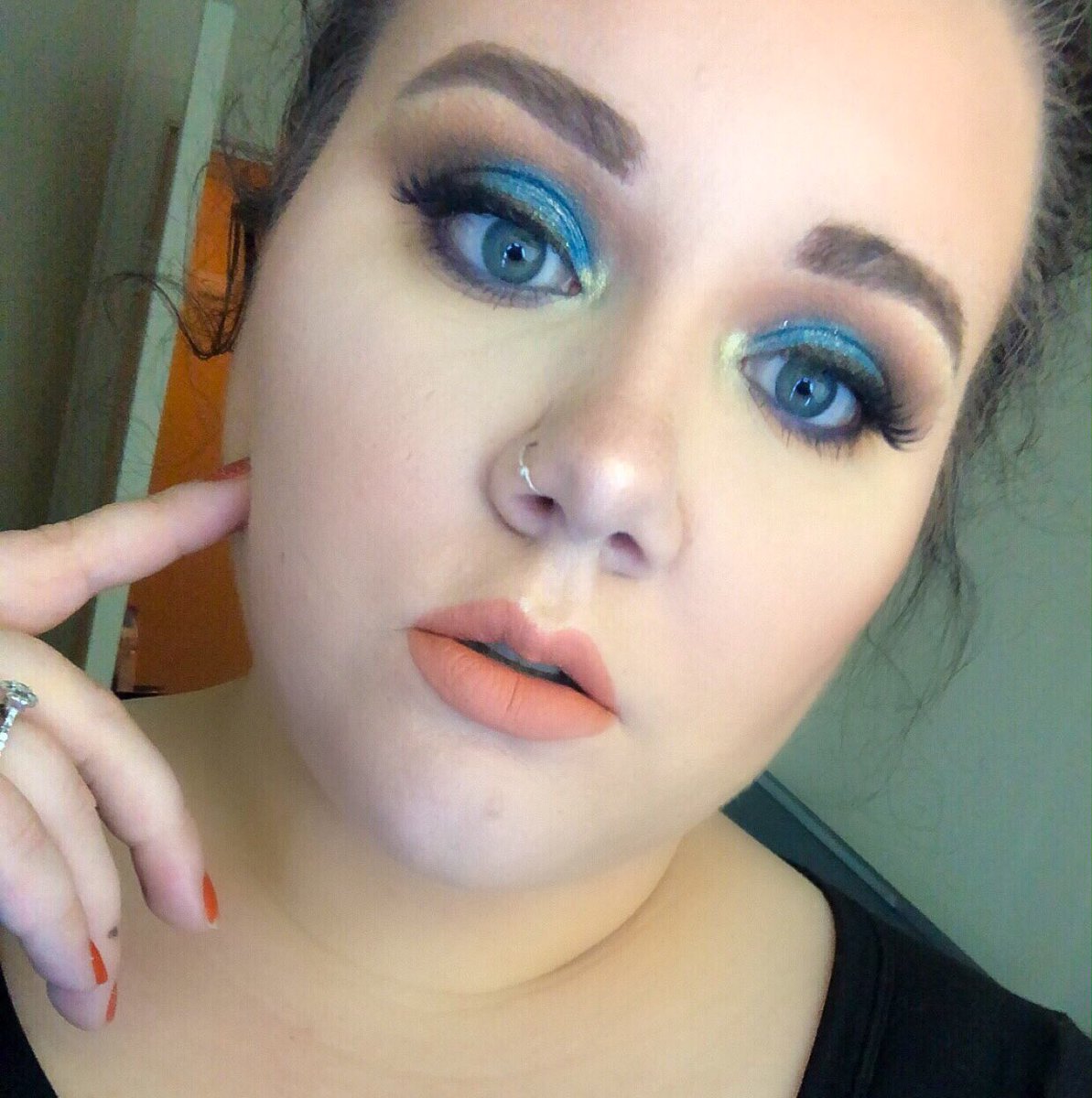 Shan_Attack's tweet photo. @boxycharm Used the @AlamarCosmetics blush trio, @Bodyography eye pecil, and the @ciatelondon eye shadow #Boxycharm #BoxyWaves https://t.co/rbCh12v00I