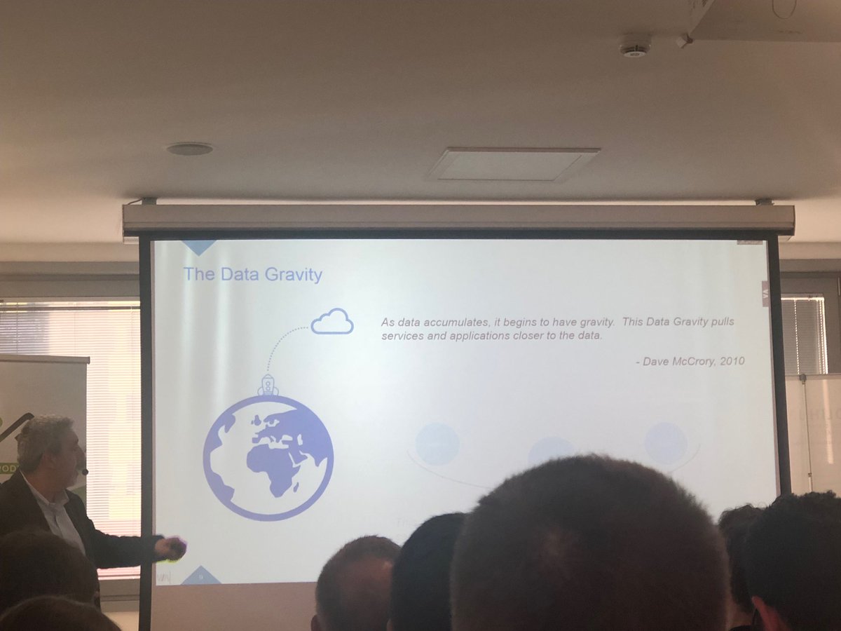 rictomm's tweet image. At #kafkameetup Cerved talks about #datagravity ⁦⁦@confluentinc⁩ ⁦@mattferroni⁩