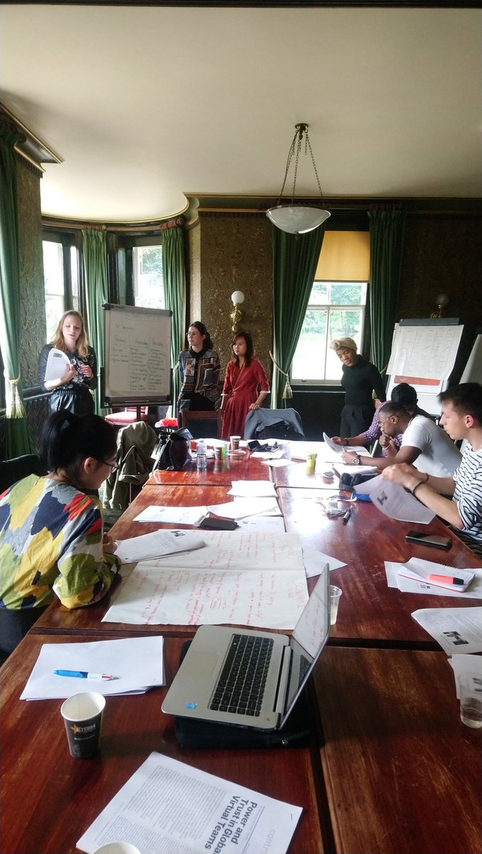 niki_panteli's tweet photo. A warm welcome to MScBIS students from #imtfrance who are currently visiting us at @RHULManagement. Great session today on #virtualcollaboratoons https://t.co/cOEiwO495W