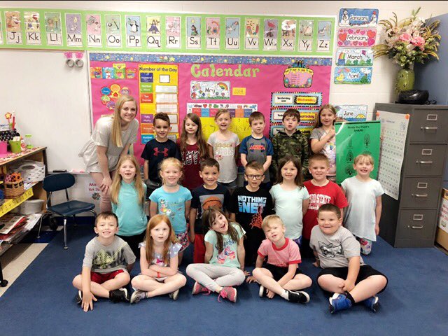 FFAcrestview's tweet photo. SAE Spotlight:Aleigh Chesbro
Aleigh’s SAE is ag education.These past couple weeks she has created lessons to do with students at Crestview Elementary.
This is a great experience for Aleigh, who wants to be an elementary teacher in the future!
#SAE #LearningByDoin https://t.co/cttLCrf9cU
