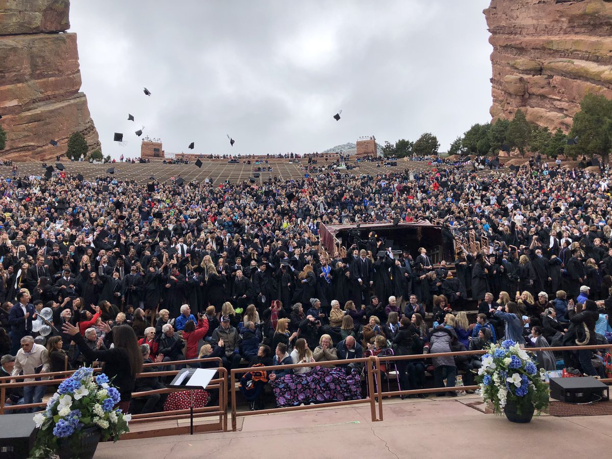 FalconsHrhs's tweet photo. Congratulations Class of 2019! We are so proud of you! https://t.co/YuIM3hTYEg
