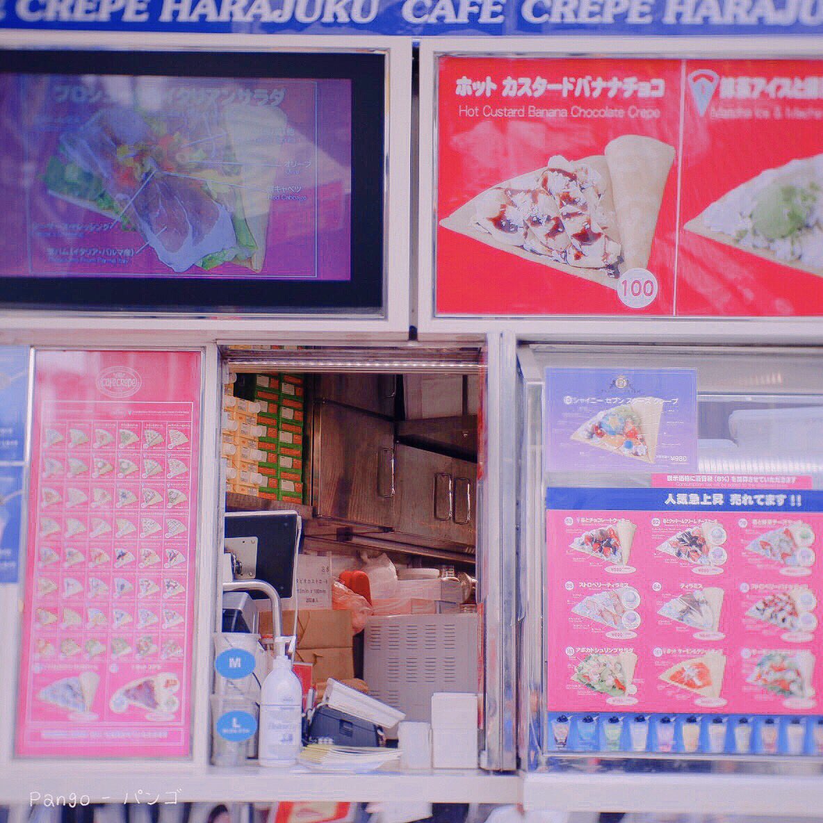 pangoholic's tweet photo. CAFECRAPE SINCE1977 🍓
ร้านเครปที่อร่อยที่สุดในฮาราจุกุ กินมาทุกร้านแล้วในย่านนี้ มาตายรังที่ร้านนี้ตลอด ที่เราสั่งประจำคือเบอร์ 28 580¥ มีทั้งเมนูคาว/หวาน ร้านอยู่ข้าง H&amp;M ก่อนทางเข้า Takeshita Street 
#pangoholic #รีวิวญี่ปุ่น #อร่อยไปแดก @aroii #อร่อยบอกต่อ https://t.co/jd4rWSOrZD
