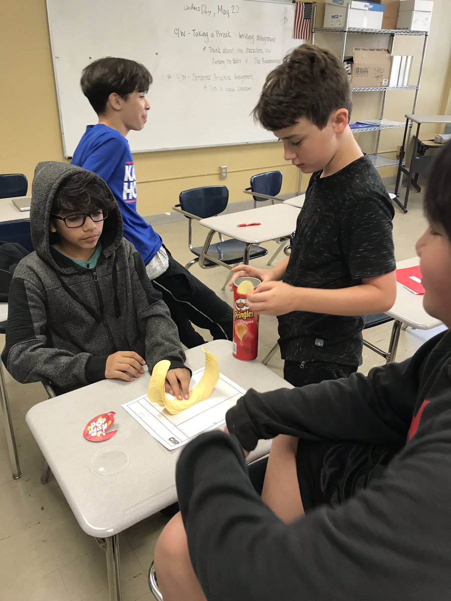 msjennymoreno's tweet image. My kids rocked the #pringlechallenge #growingpanthers