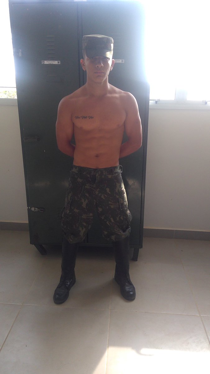 barcdlo's tweet photo. Ya tengo las nudes de este vato caliente ... Quien las quiere ver rt https://t.co/MBLKxkX1TM