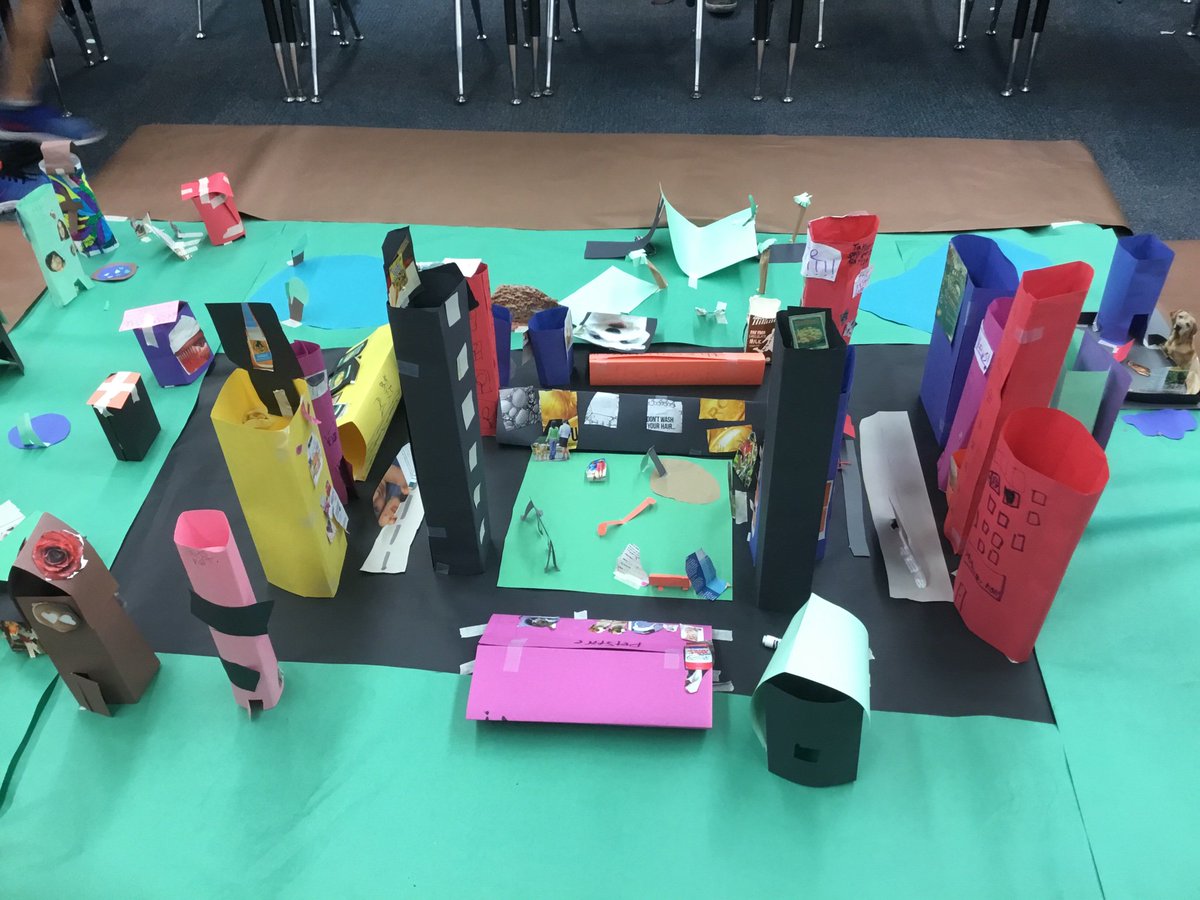 rhmcbride2's tweet photo. Learning about communities this last week of school! #rockets512 https://t.co/bh6tJLVsf5