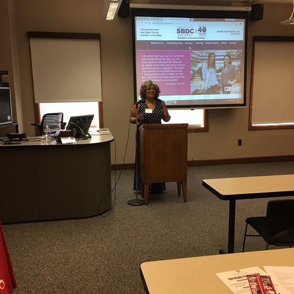jdmfuertes's tweet photo. Given an opportunity to speak...I preach entrepreneurship as a pathway to success. #mosbdc #Werocksmallbiz @NJSBDC @mosbdc @BrookdaleCCNews #successstartsatbrookdale https://t.co/Z9WCPqu7CJ