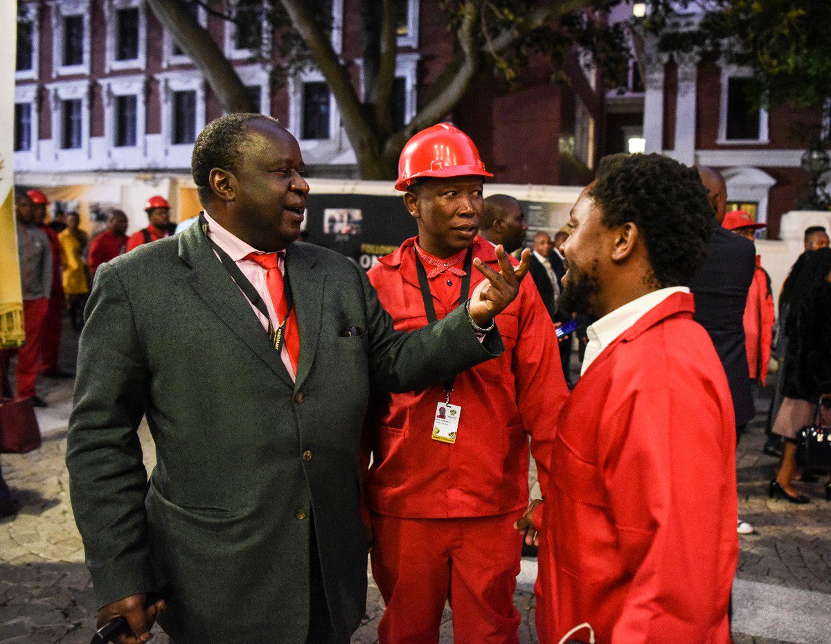 EFFSouthAfrica's tweet photo. Our CIC @Julius_S_Malema with MP @tito_mboweni and our Spokesperson Dr @MbuyiseniNdlozi

#EFFInParliament https://t.co/8W7NHzGl7g