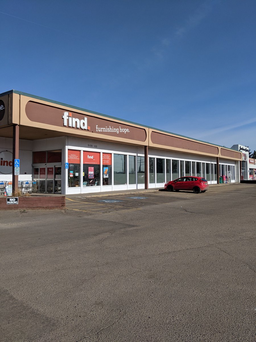 FindYEG's tweet photo. Find South has a fresh new look thanks to our friends at @YESSPainting! Learn more about them on our blog! https://t.co/aSAF7oFPMA https://t.co/ZmaiyVXYCi
