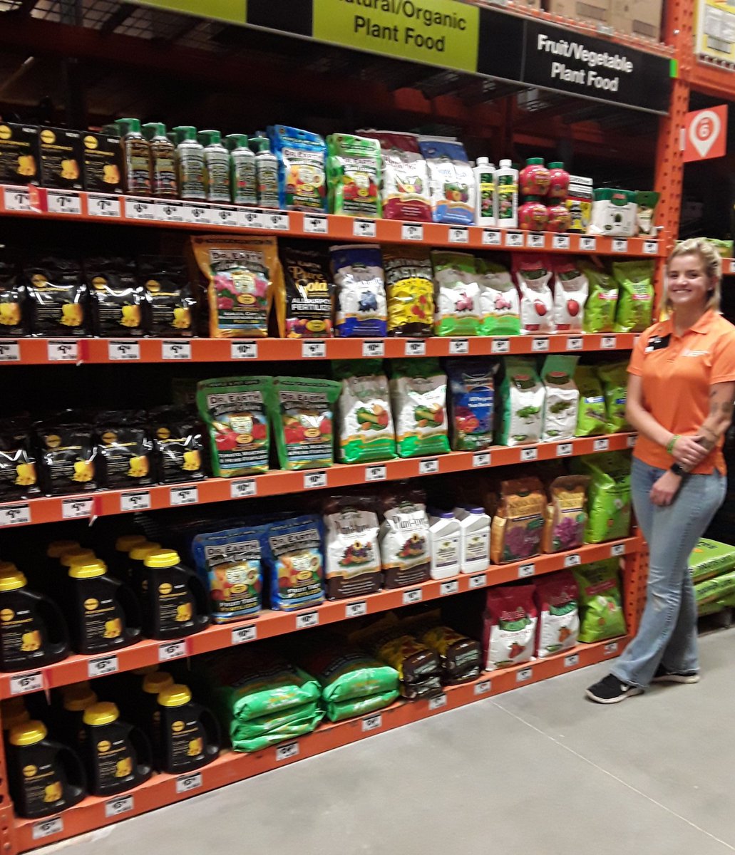 2767Met's tweet photo. Kyli packing down garden this afternoon! #OneTeamOneDream #MetSupportsStoreSales #SpringPackdownChallenge @D275Met @RoWilliams1 @bobsaniga https://t.co/s6LraZdja1
