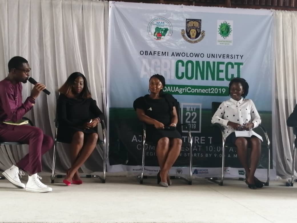 CorpFarmers_int's tweet photo. Our Managing Partner @AkinAlabi6 moderated the panel discussion on the topic YOUTH PARTICIPATION IN AGRIC- A CASE STUDY OF OBAFEMI AWOLOWO UNI STUDENT AGROPRENEURS. In the panel are
Nkechi @LCFE_NG
Titilayo @Afrinvest
Bidemi @OAU_gossipz
Omisakin @OAU_gossipz
Ajayi @OAU_gossipz https://t.co/UjyFJYS5Ir