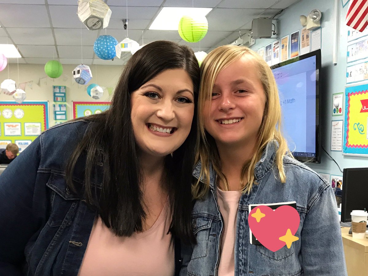 Mrs. Knecht tweet media