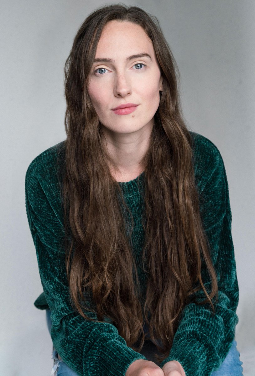 #NewProfiIePic part TWO because I just found this one and am even more BUZZING. NEW headshots, courtesy of the exceptionally talented <a href="/Grace_Portraits/">Tom Grace Portraits</a>. Cannot recommend him highly enough; an easy and fun session, and mad skillz. SO happy. 
Now... gis a job ❤️ 

#Headshots  #actor