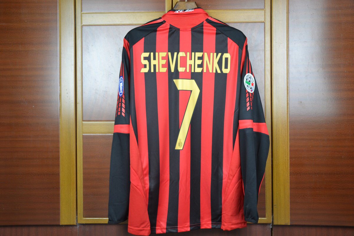 Söz verdiğimiz gibi çekiliş için sizlerle beraberiz hocam. 

Bu tweetimizi 29 Haziran Çarşamba günü 23.59’a kadar RT yapan 1 takipçimize Efsane Milan forması hediye!