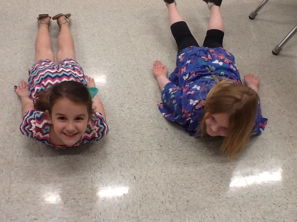 seabeesgifted's tweet photo. First graders summarize a story through yoga poses. https://t.co/FvvLd4yvsm