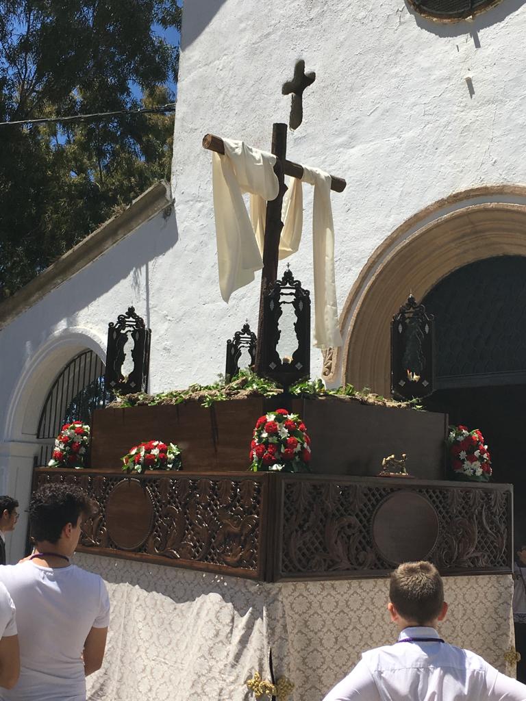 El pasado domingo tuvo lugar la procesión de la Cruz de Mayo organizada por <a href="/GJ_Salud/">GJ Salud y Estrella</a>
Comenzó el día con eucaristía en la capilla de la Hdad., ofrenda floral a María Stma. de ma Estrella, procesión y romería.
Gracias a el Grupo Joven, a <a href="/amsaludcc/">Agrupación Musical Nuestro Padre Jesús de la Salud</a> y a todos los que participaron.
