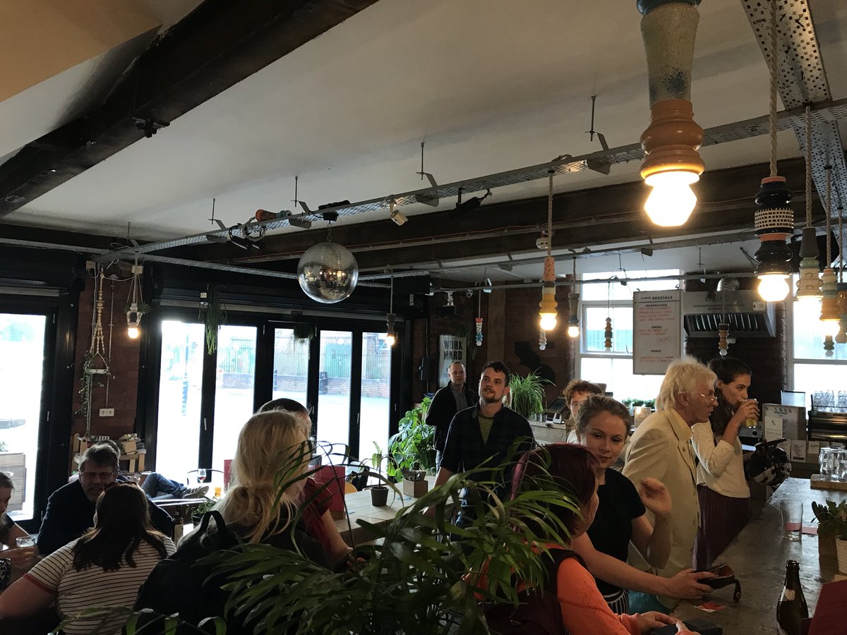 LeedsSTEMsoc's tweet photo. All ready at @SheafStreet for the End is Beer 🍺 #pint19 @pintofscience #leeds https://t.co/J3BqGytPxi