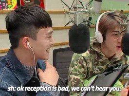 Pikuchen's tweet photo. Sehun's reaction when the fan choose Jongdae as the one she like in EXO is so funny jdjdj he's such a baby 😂😂😂 https://t.co/7PhGDoEMRD
