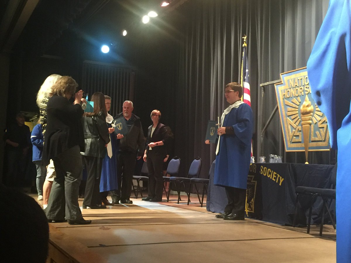 Congratulations to the 2019 inductees into Oak Creek HS National Honor Society. We are proud of you! Officers, you did an excellent job running the ceremony.