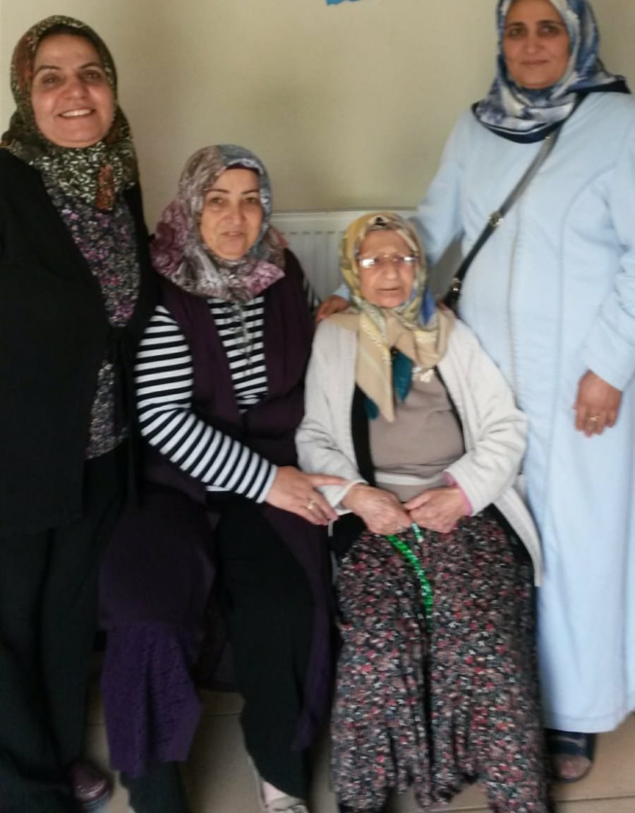 angela kedi kerem bursin dini nedir