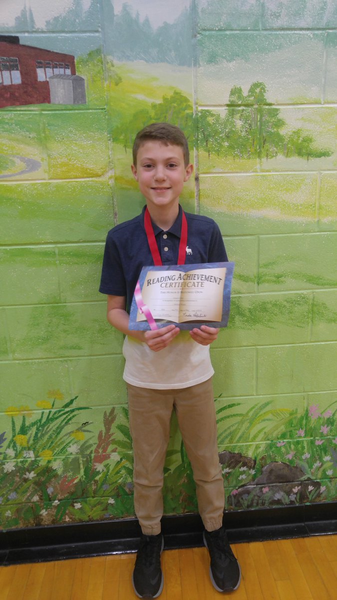LspauldingMiss's tweet photo. Congrats to these boys for reading over 1,000,000 words this school year. #congrats #feseagles https://t.co/glsH5vtzN8