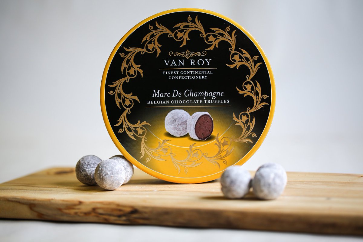 sarundschocs's tweet photo. Champagne & Truffles? YES PLEASE! π These #VanRoy dark chocolate truffles with a #MarcDeChampagne flavoured centre are luxuriously smooth & definitely too good to share! π https://t.co/OIX1cV805d