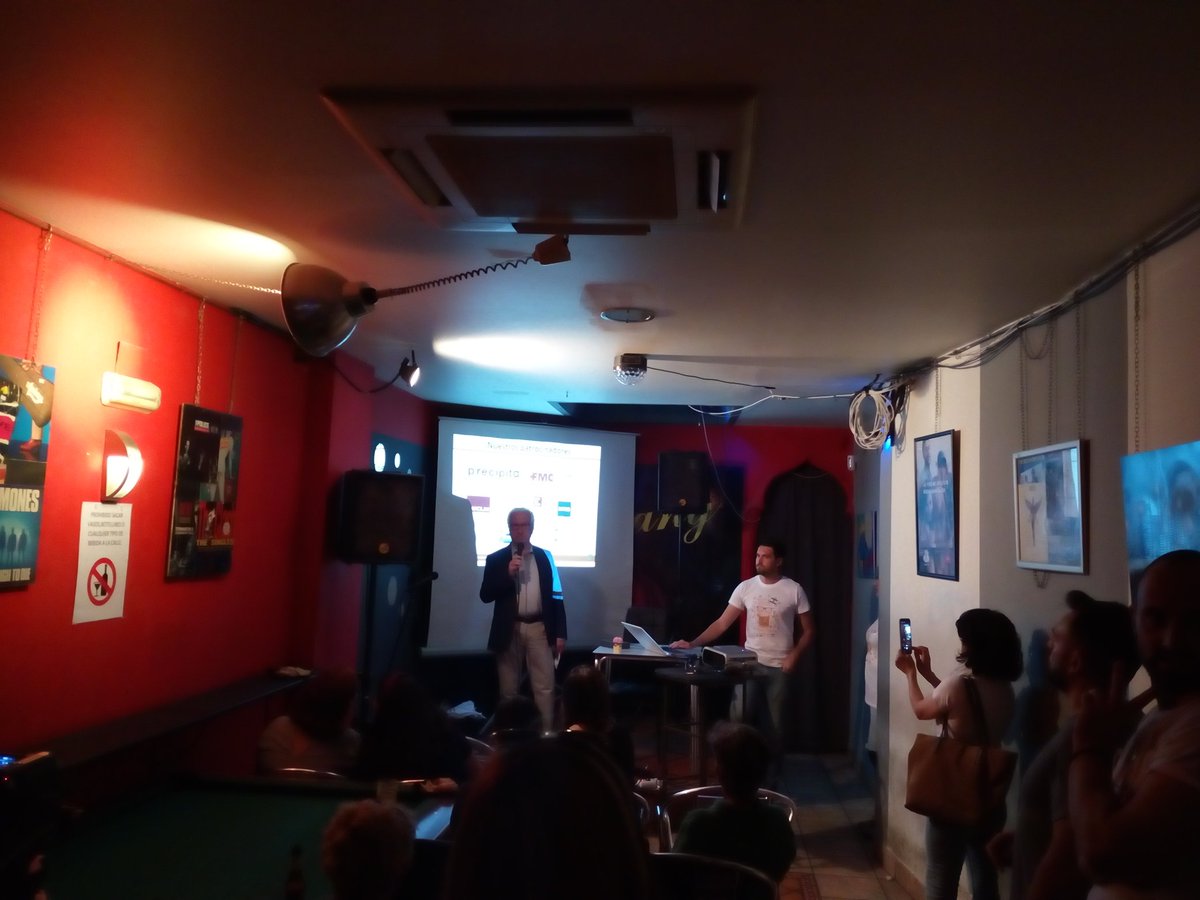 geodiver_es's tweet photo. Comenzamos con @SERGIODELALLAVE y su "Fotogrametría arqueológica en la comarca de Talavera" 
#Pint19ES #Pint19TAL @pintofscienceES @FacSalud_UCLM #BigBangBar https://t.co/ELu2qLRnzt
